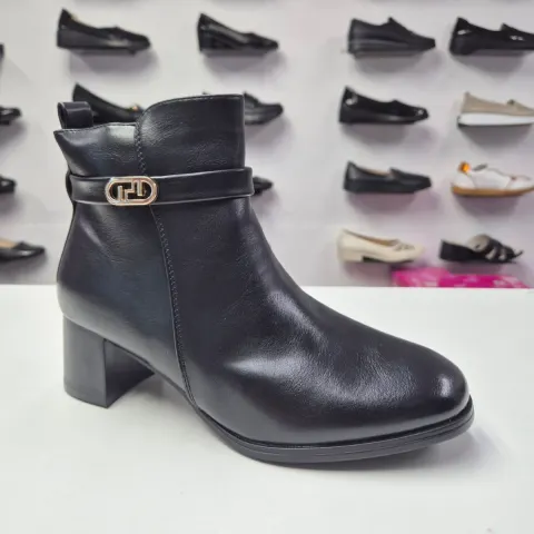 Ghete Dama negre cu toc gros si catarama, comode 520 Negru